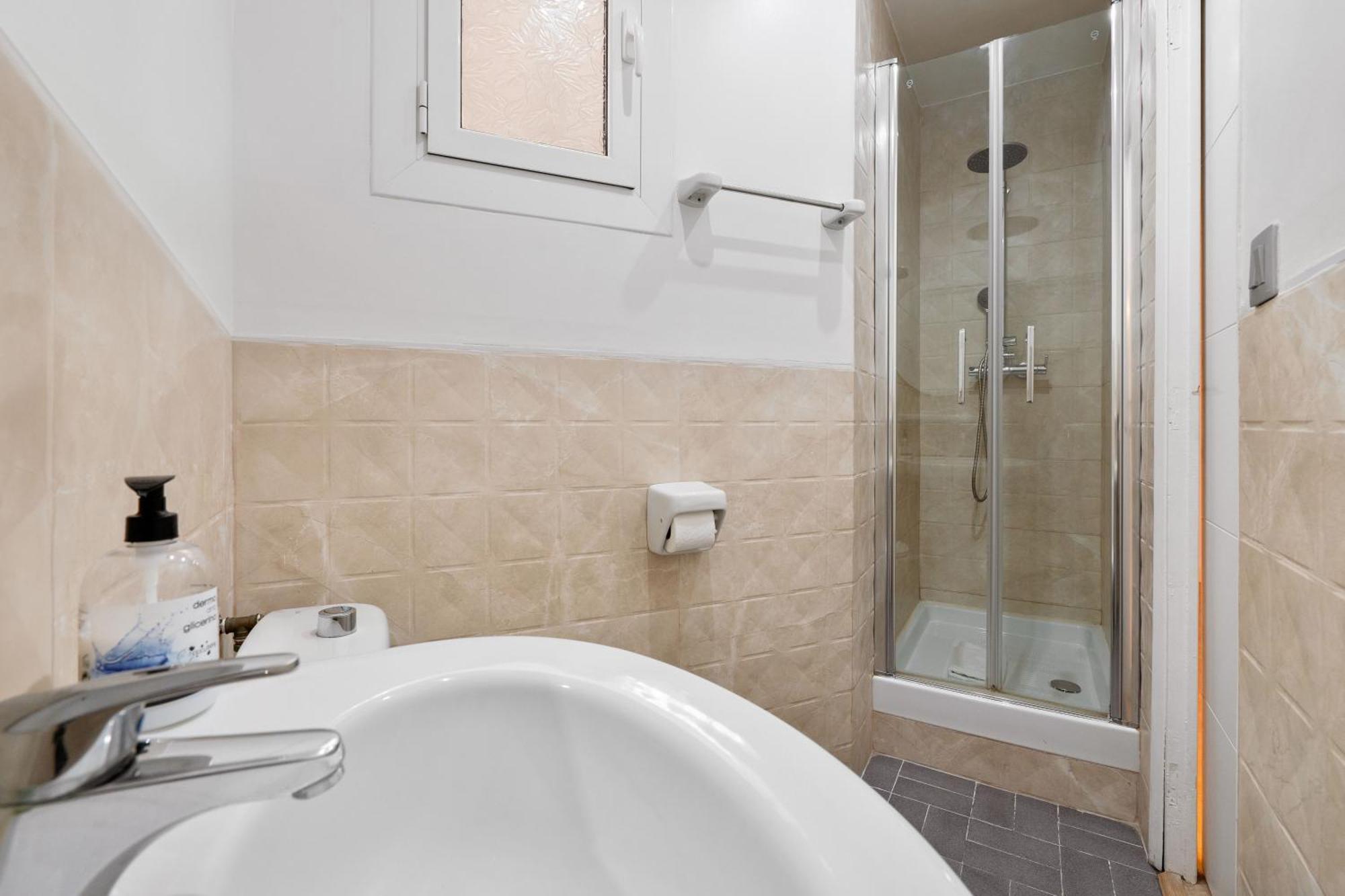 Destination Downtown - Ultra Central Barcelona Ngoại thất bức ảnh